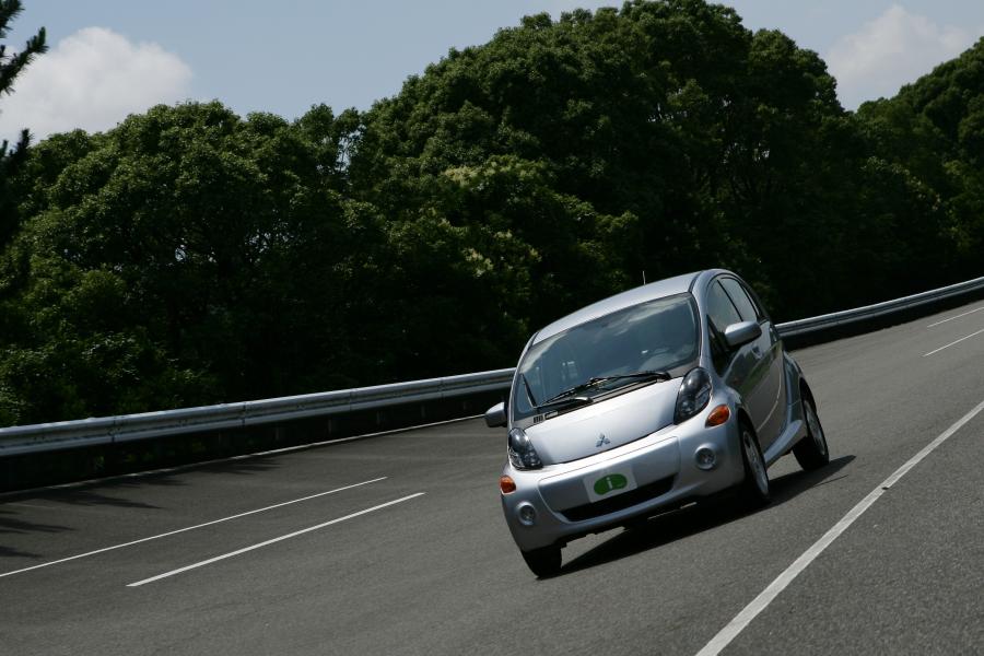  Mitsubishi i-MiEV 2012 года  (US) (фото 229 из 234)